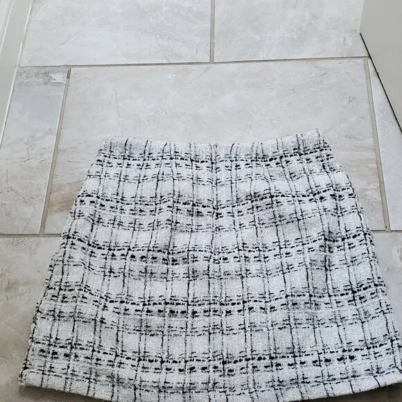 Career Lost in Paris Plaid Tweed Mini Skirt Size s refer to size chart post - Picture 10 of 11